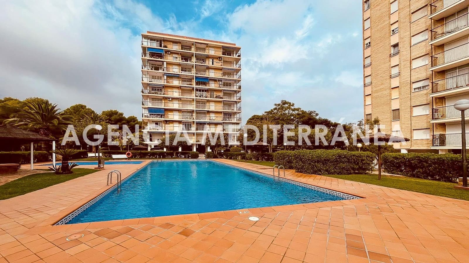 2 makuuhuone Huoneisto myytävänä paikassa Denia mukana uima-altaan 
autotalli - 360 000 € (Ref: 10139817)