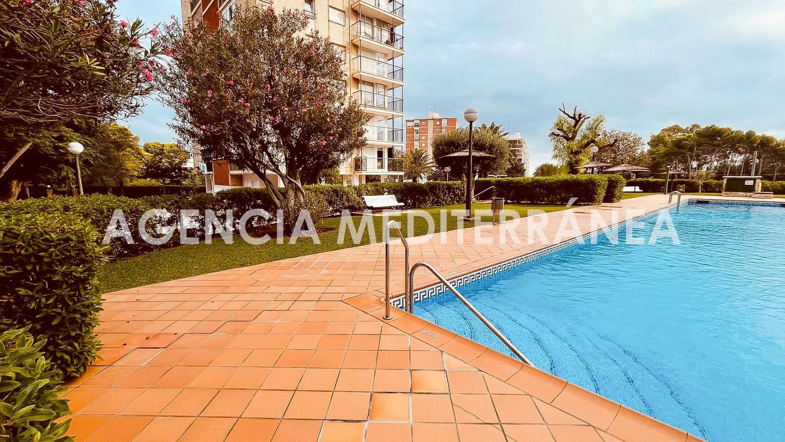 2 makuuhuone Huoneisto myytävänä paikassa Denia mukana uima-altaan 
autotalli - 360 000 € (Ref: 10139817)