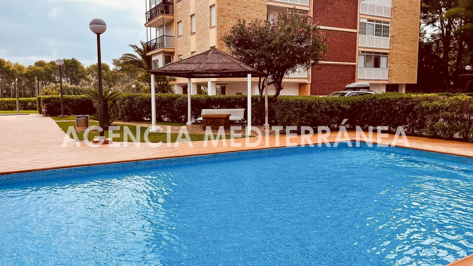 2 makuuhuone Huoneisto myytävänä paikassa Denia mukana uima-altaan 
autotalli - 360 000 € (Ref: 10139817)