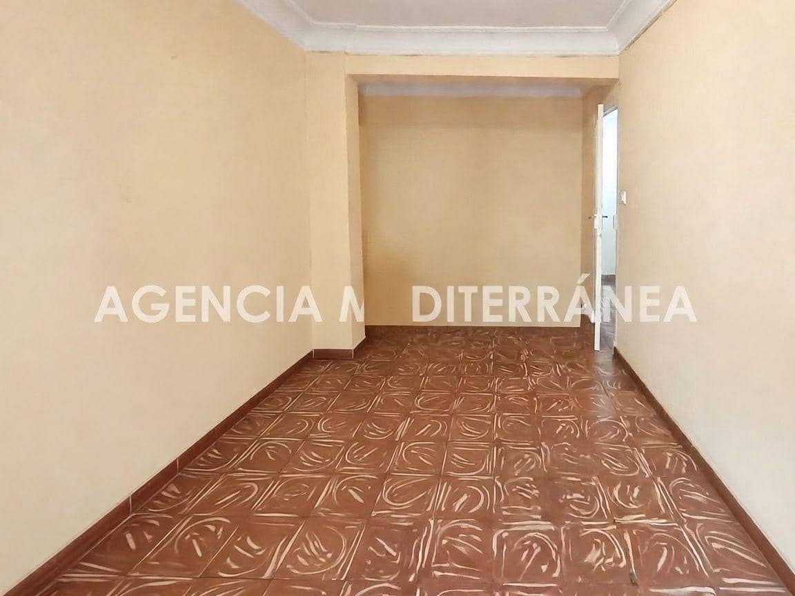 3 bedroom Flat for sale in Valencia city - € 175,000 (Ref: 10142474)