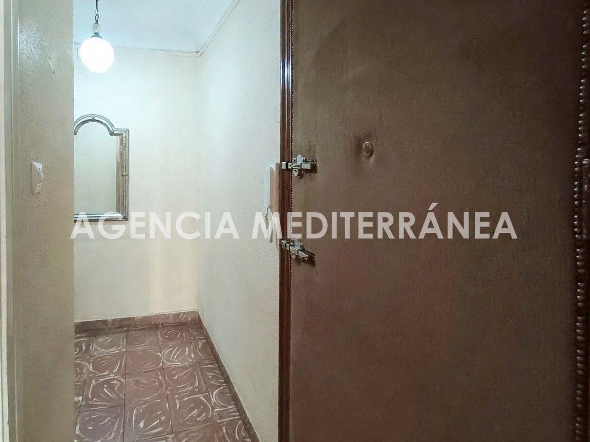 3 bedroom Flat for sale in Valencia city - € 175,000 (Ref: 10142474)