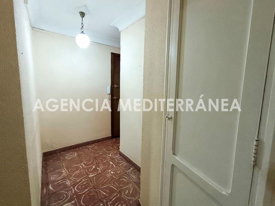 3 bedroom Flat for sale in Valencia city - € 175,000 (Ref: 10142474)