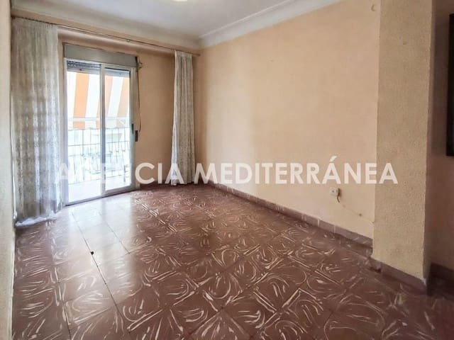 3 bedroom Flat for sale in En Corts, Valencia city - € 175,000 (Ref: 10142474)