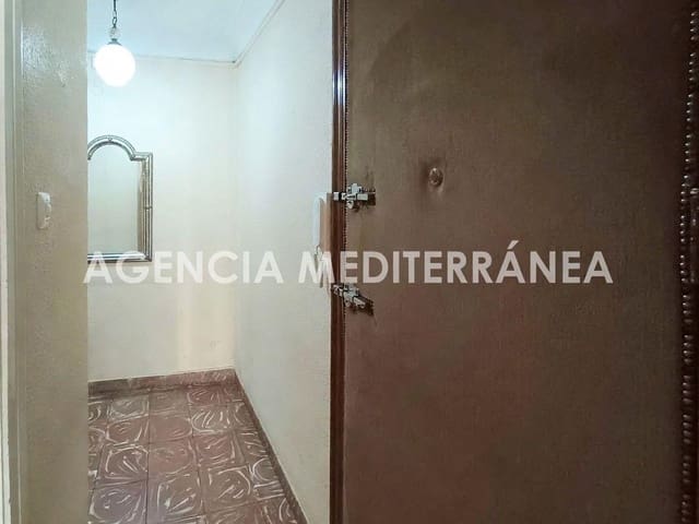 3 bedroom Flat for sale in En Corts, Valencia city - € 175,000 (Ref: 10142474)