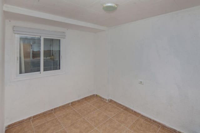 2 slaapkamer Flat te koop in Gandia - € 68.000 (Ref: 10142475)