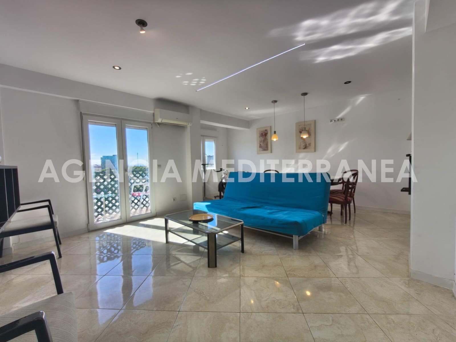 Piso de 2 habitaciones en València ciudad en alquiler - 1.200 € (Ref: 10155361)