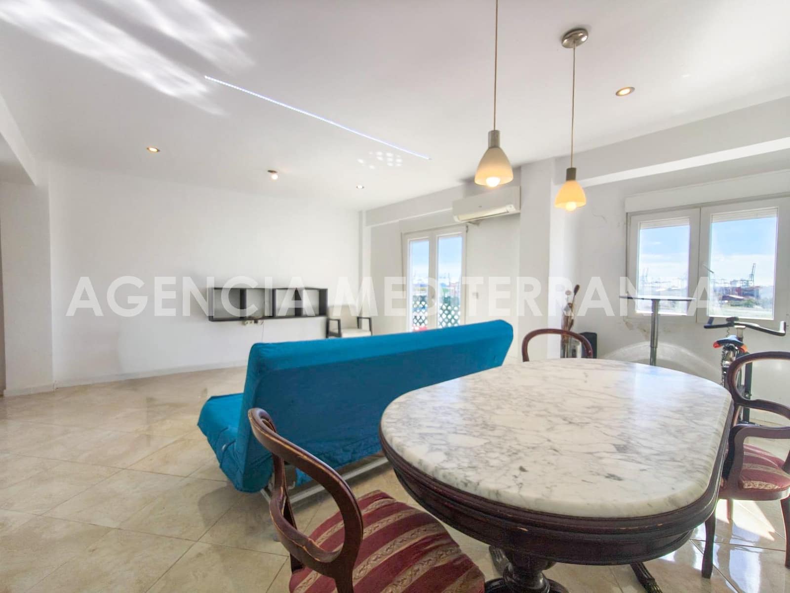 Piso de 2 habitaciones en València ciudad en alquiler - 1.200 € (Ref: 10155361)