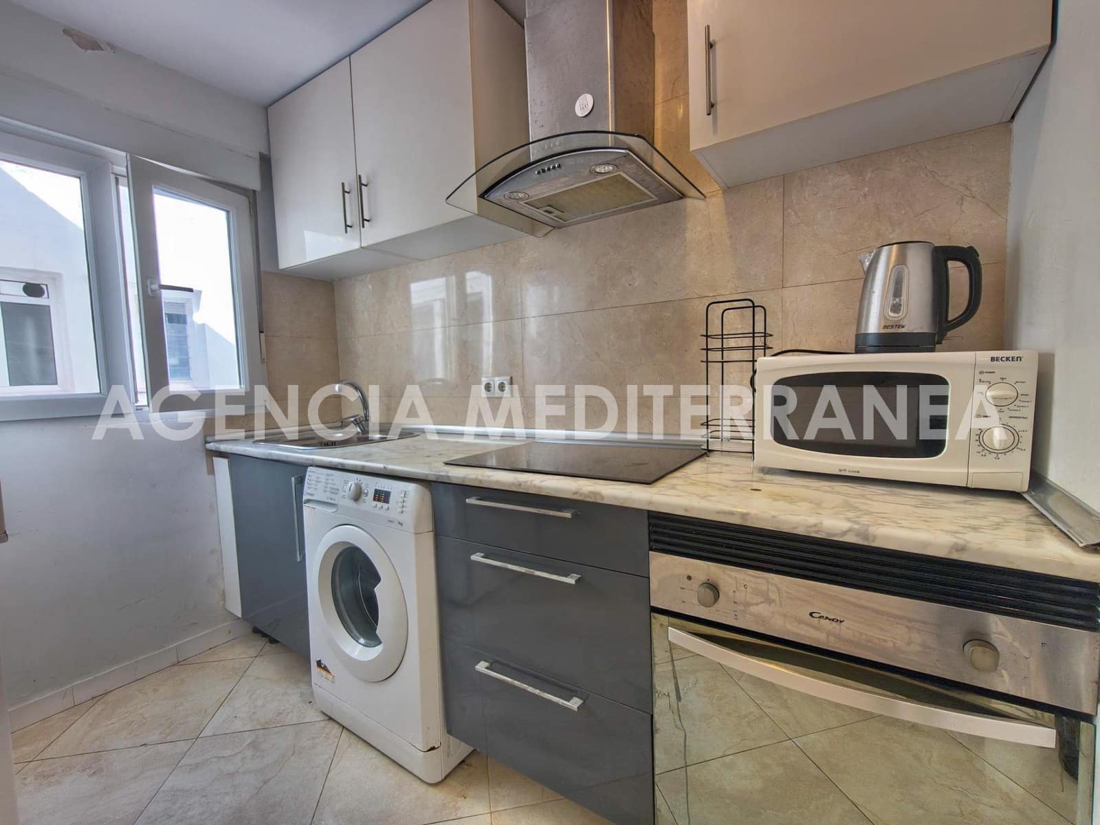 Piso de 2 habitaciones en València ciudad en alquiler - 1.200 € (Ref: 10155361)