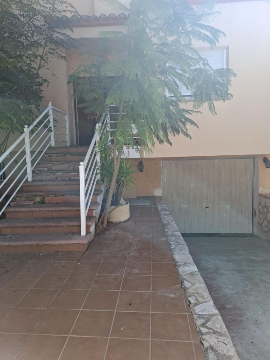 4 bedroom Apartment for sale in Gandia with pool garage - € 399,000 (Ref: 10159822)