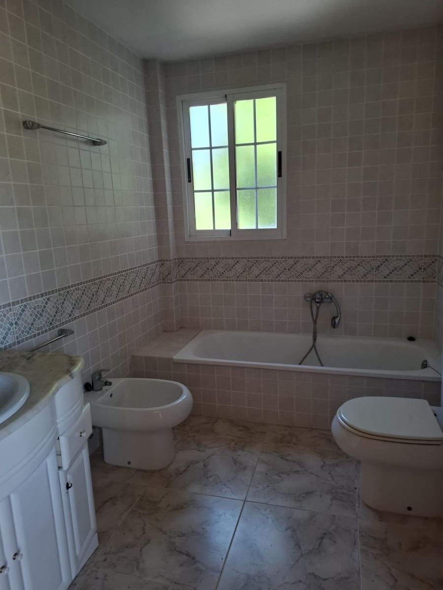 4 bedroom Apartment for sale in Gandia with pool garage - € 399,000 (Ref: 10159822)