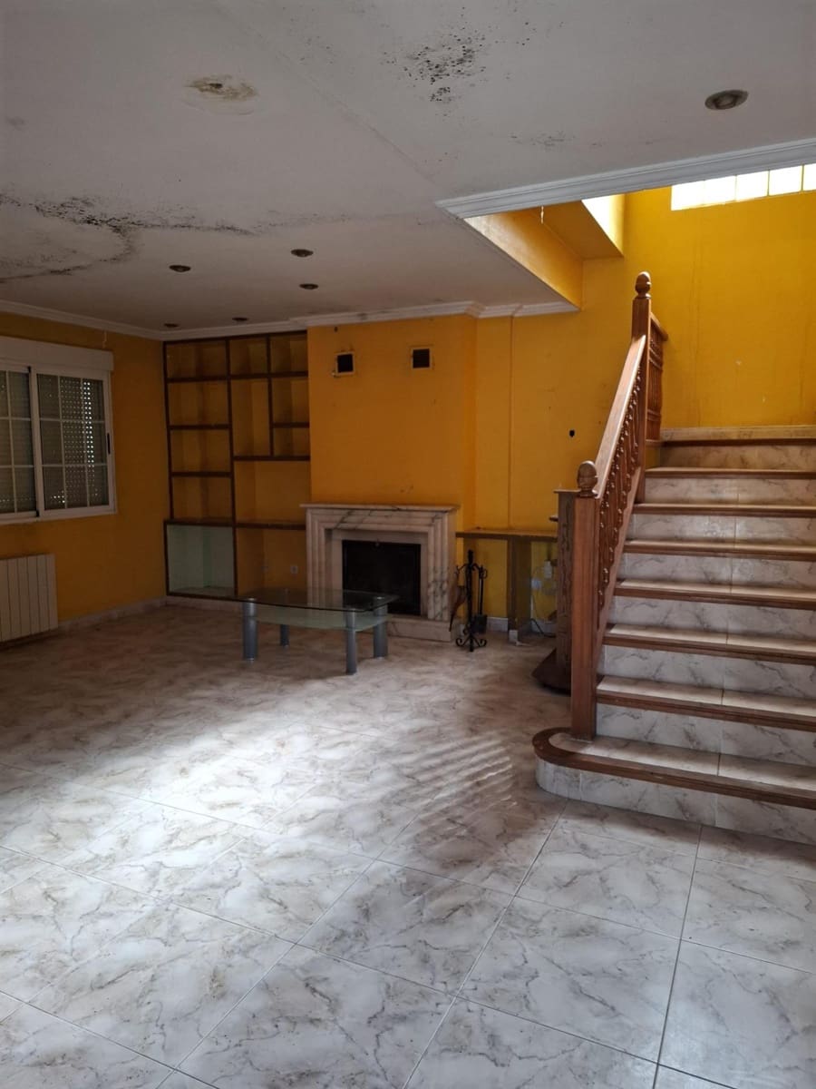 4 bedroom Apartment for sale in Gandia with pool garage - € 399,000 (Ref: 10159822)