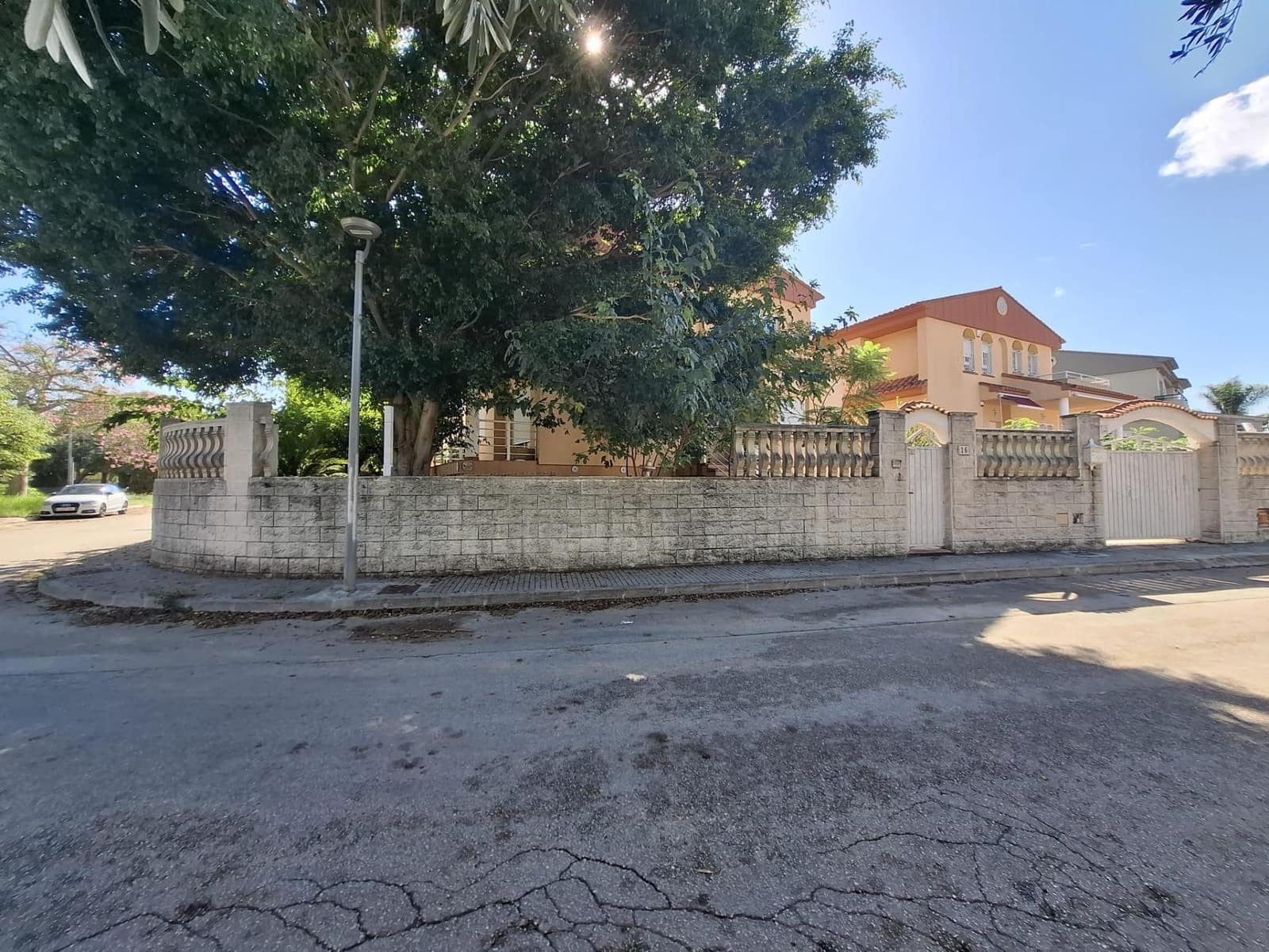 4 bedroom Apartment for sale in Gandia with pool garage - € 399,000 (Ref: 10159822)