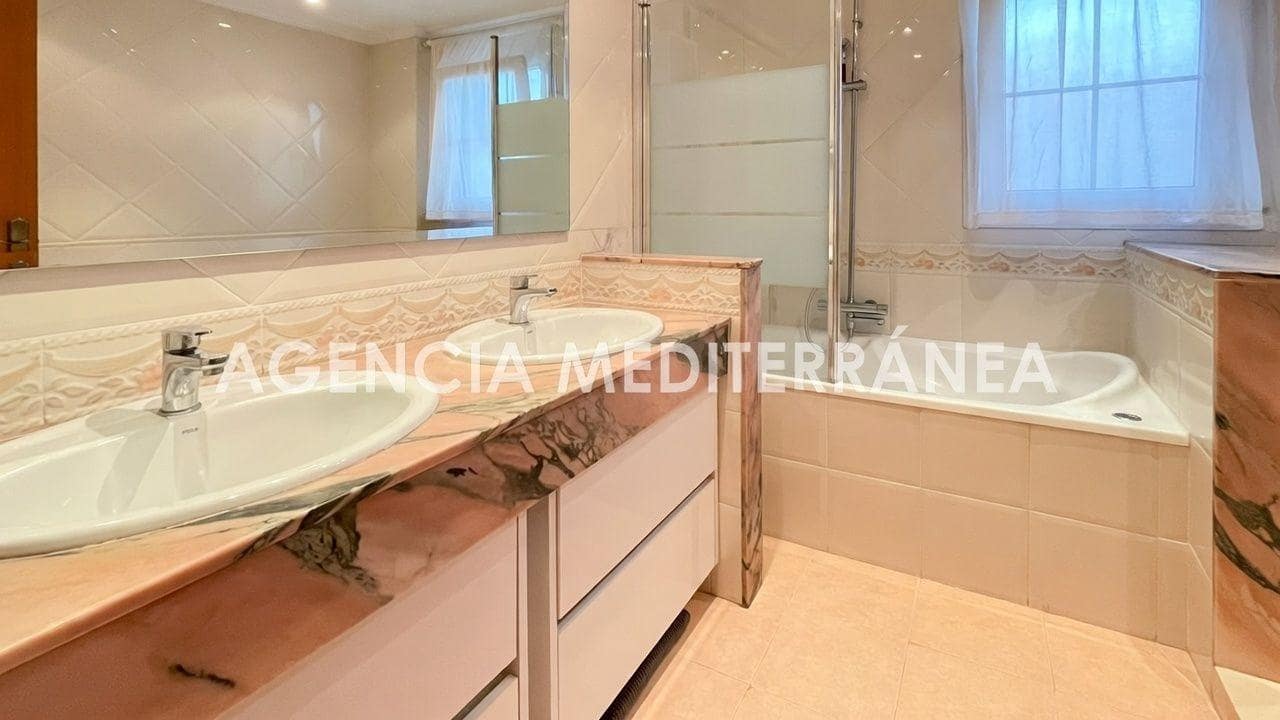 5 soveværelse Villa til salg i La Canada med swimmingpool garage - € 700.000 (Ref: 10165141)