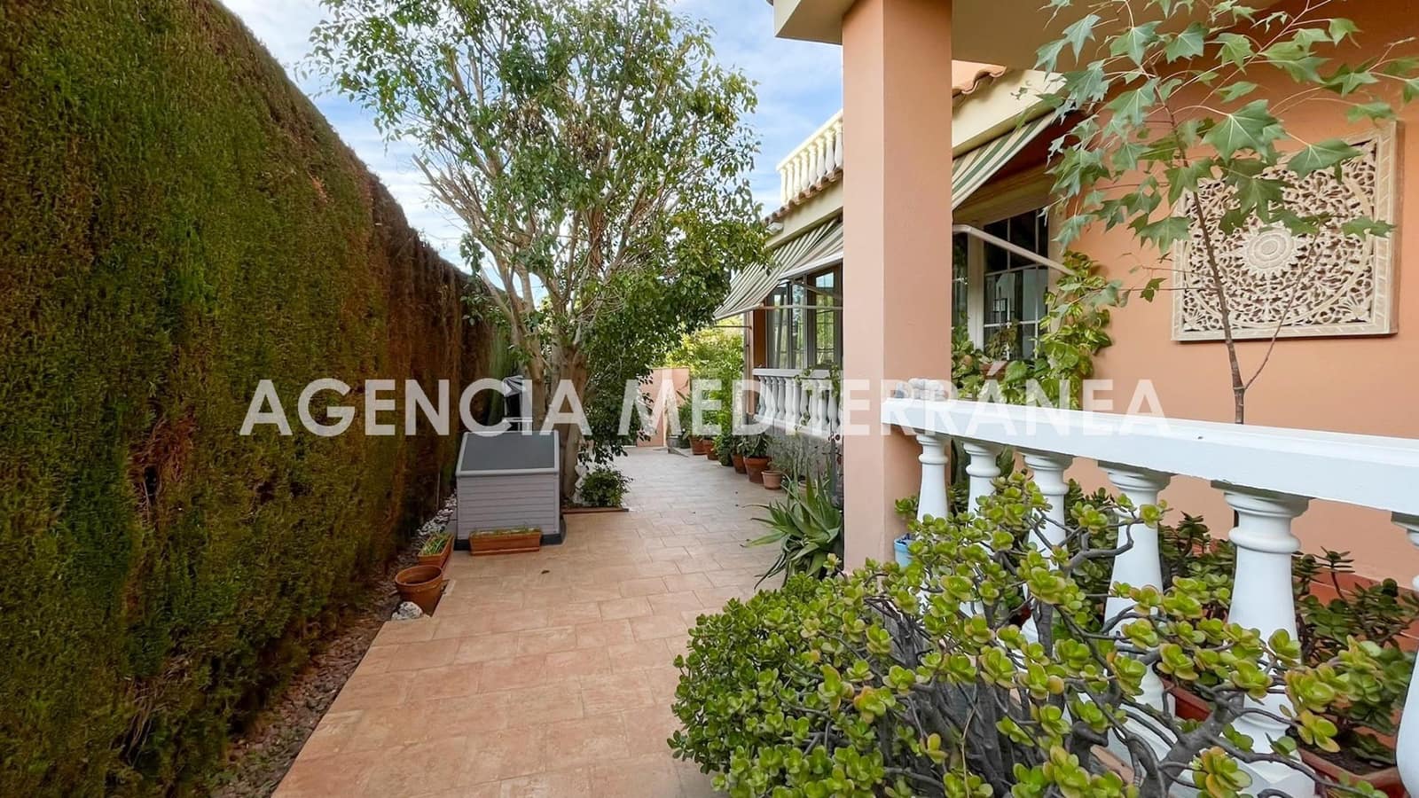 5 soveværelse Villa til salg i La Canada med swimmingpool garage - € 700.000 (Ref: 10165141)