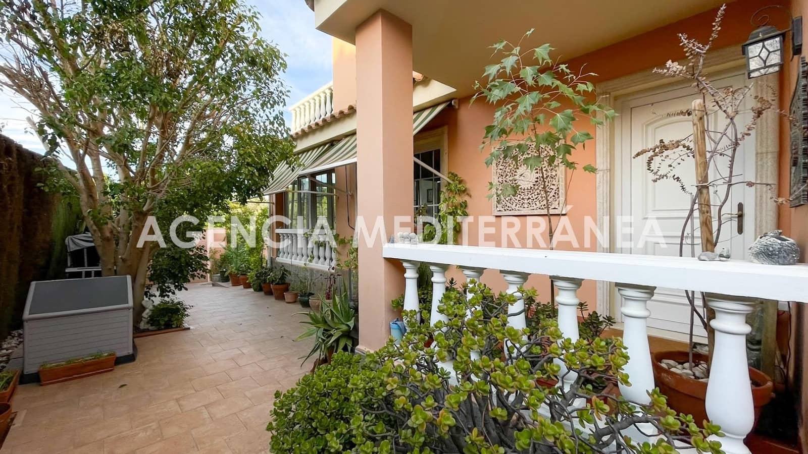 5 soveværelse Villa til salg i La Canada med swimmingpool garage - € 700.000 (Ref: 10165141)