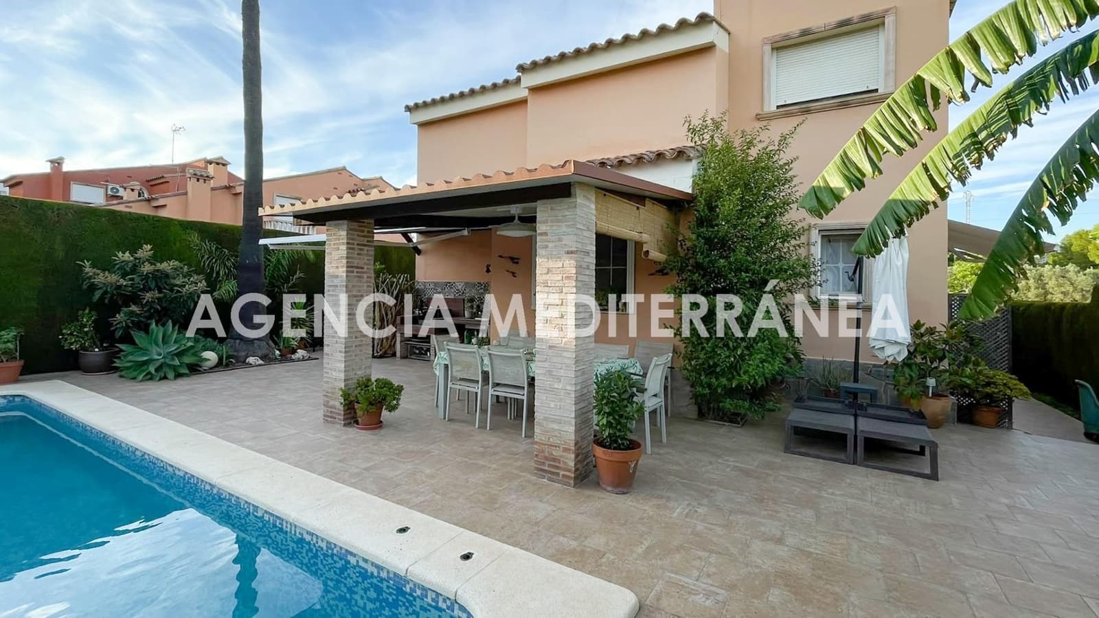 5 soveværelse Villa til salg i La Canada med swimmingpool garage - € 700.000 (Ref: 10165141)