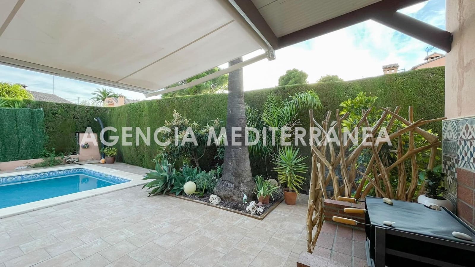 5 soveværelse Villa til salg i La Canada med swimmingpool garage - € 700.000 (Ref: 10165141)