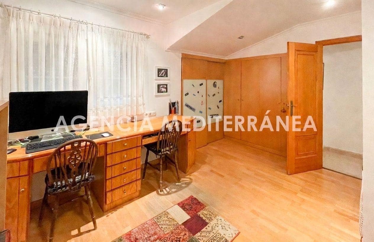5 soveværelse Villa til salg i La Canada med swimmingpool garage - € 700.000 (Ref: 10165141)