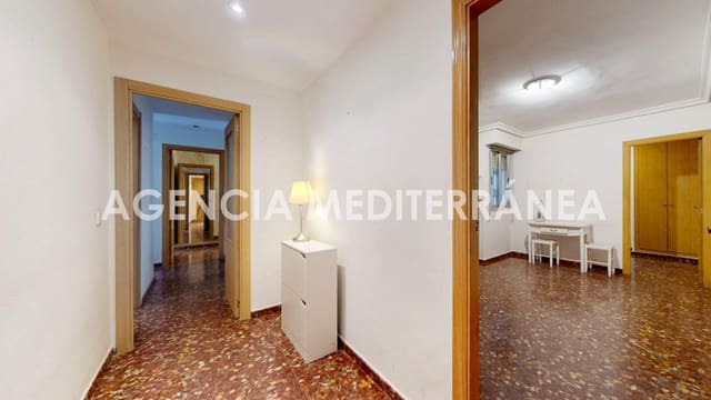 3 soverom Leilighet til salgs i Russafa, Valencia by med garasje - € 399 000 (Ref: 10166789)