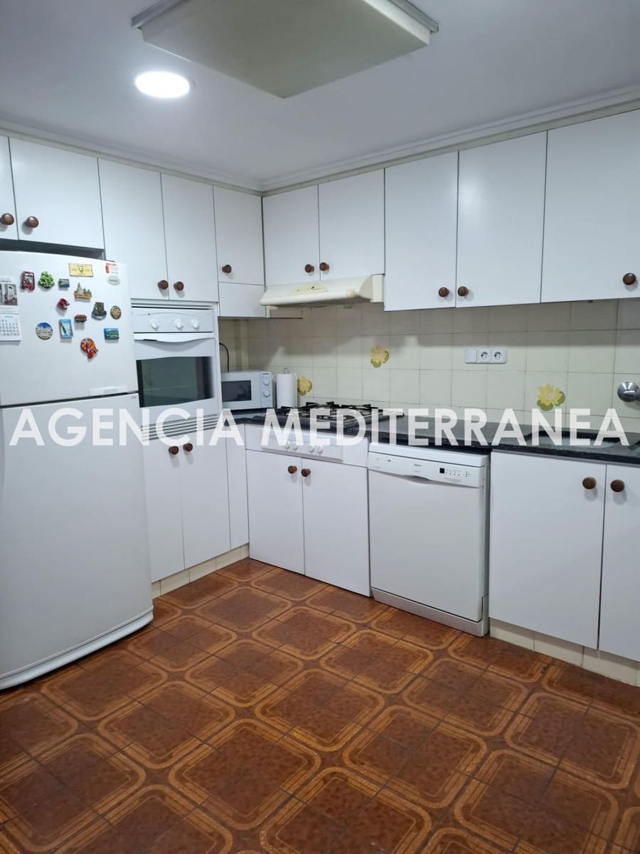 8 soverom Leilighet til salgs i Oliva med garasje - € 306 000 (Ref: 10168551)
