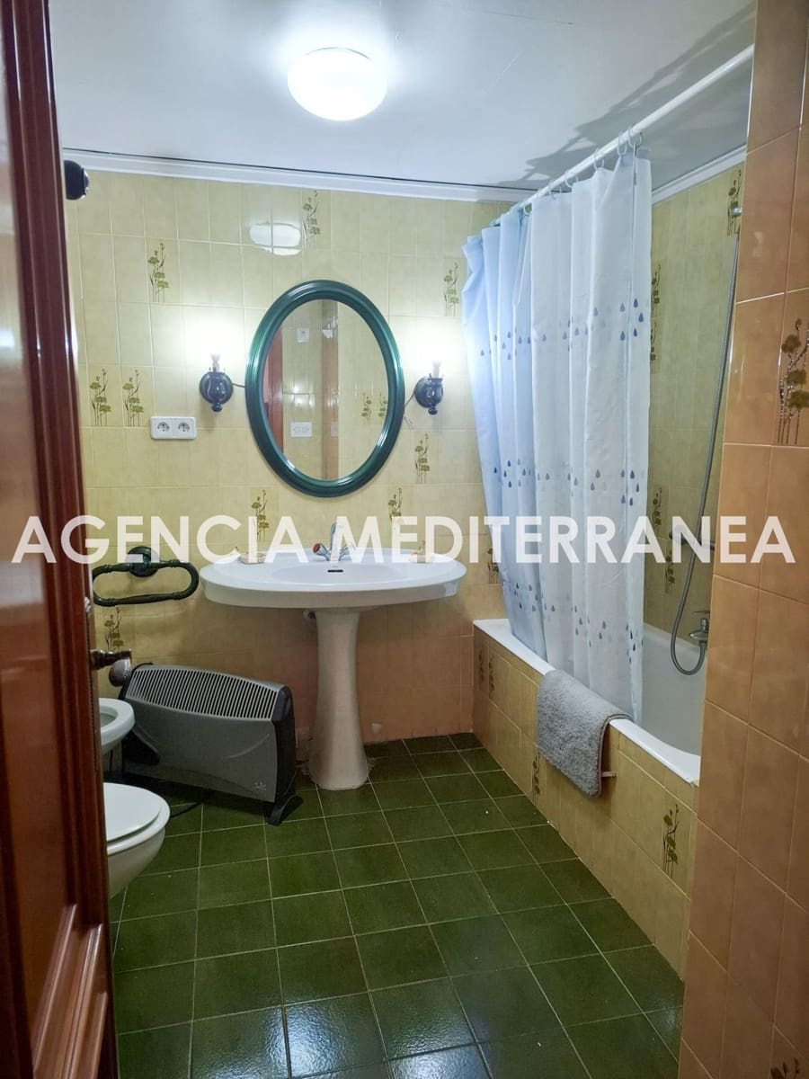 8 soverom Leilighet til salgs i Oliva med garasje - € 306 000 (Ref: 10168551)