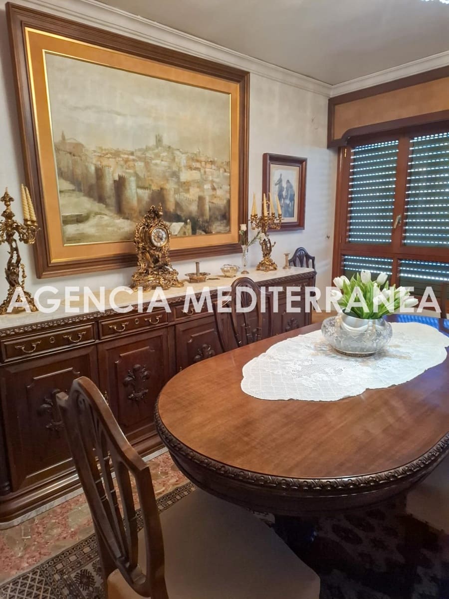 8 soverom Leilighet til salgs i Oliva med garasje - € 306 000 (Ref: 10168551)