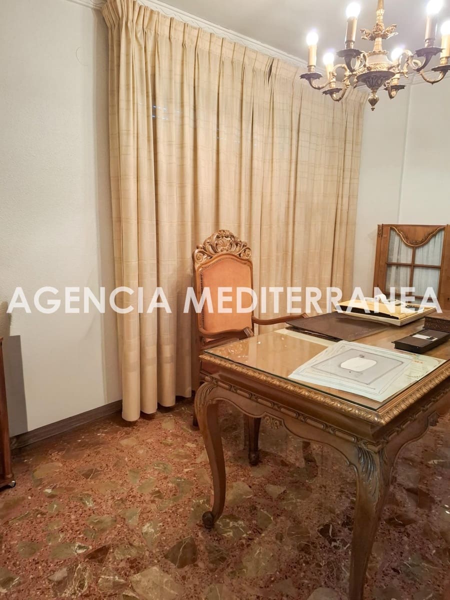 8 soverom Leilighet til salgs i Oliva med garasje - € 306 000 (Ref: 10168551)