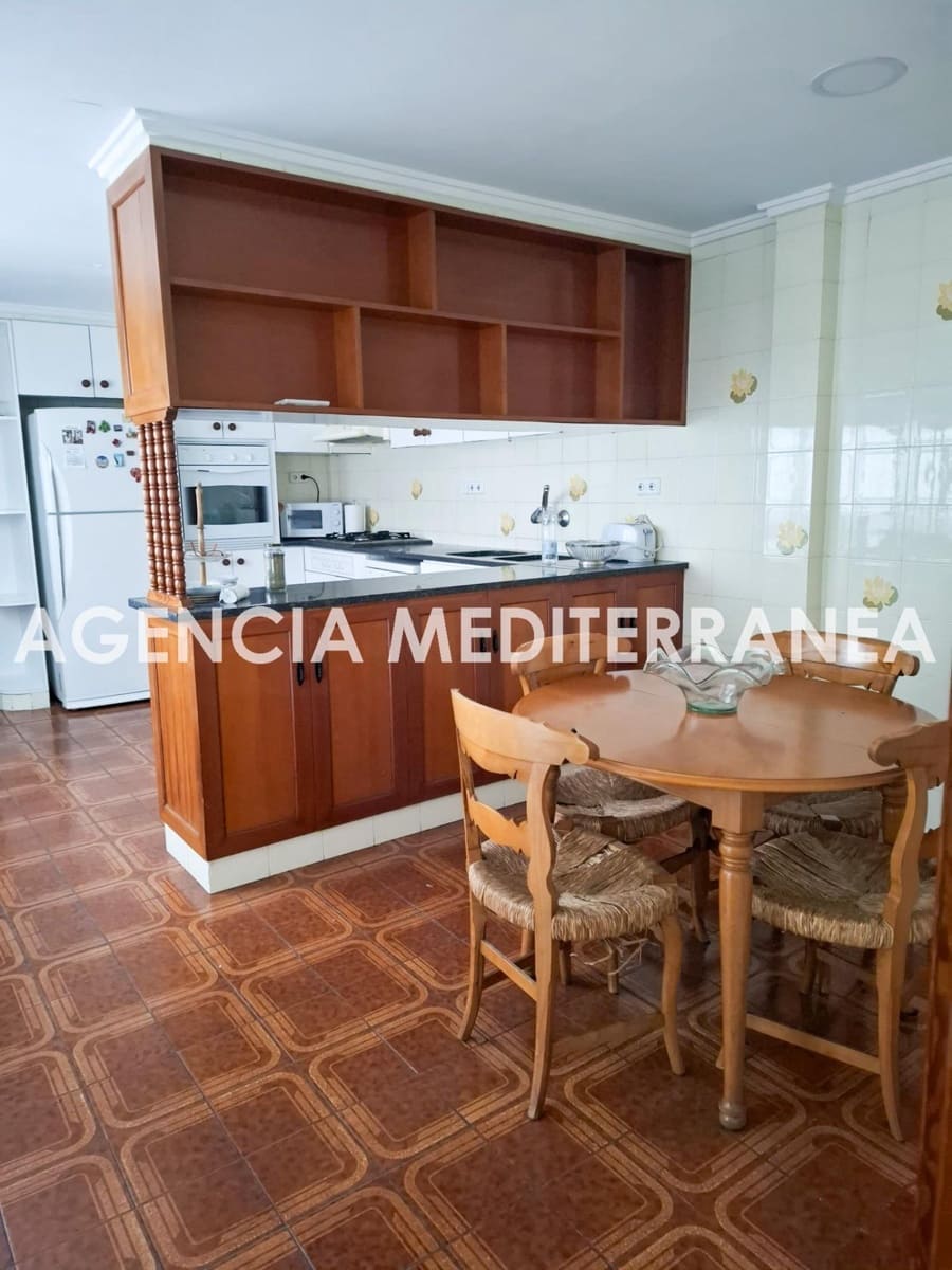8 soverom Leilighet til salgs i Oliva med garasje - € 306 000 (Ref: 10168551)