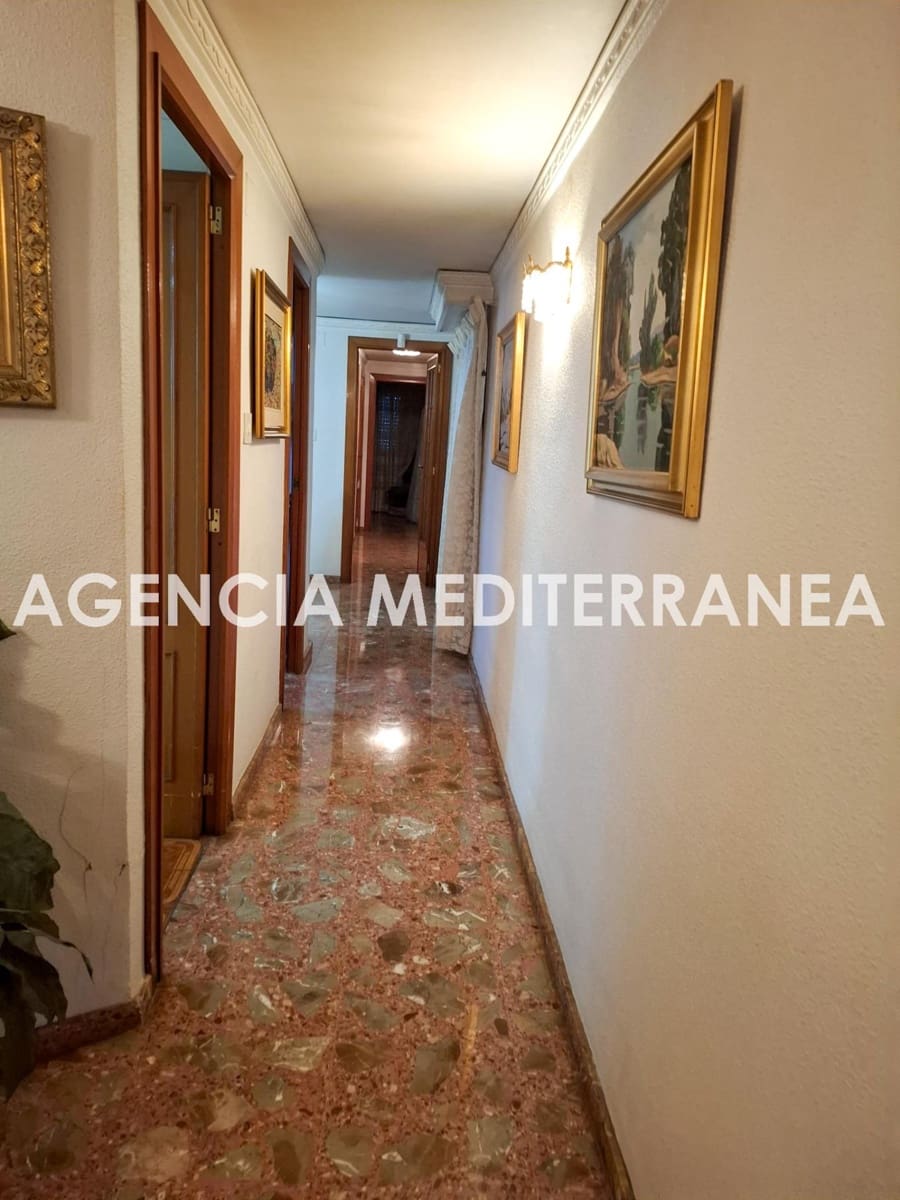 8 soverom Leilighet til salgs i Oliva med garasje - € 306 000 (Ref: 10168551)
