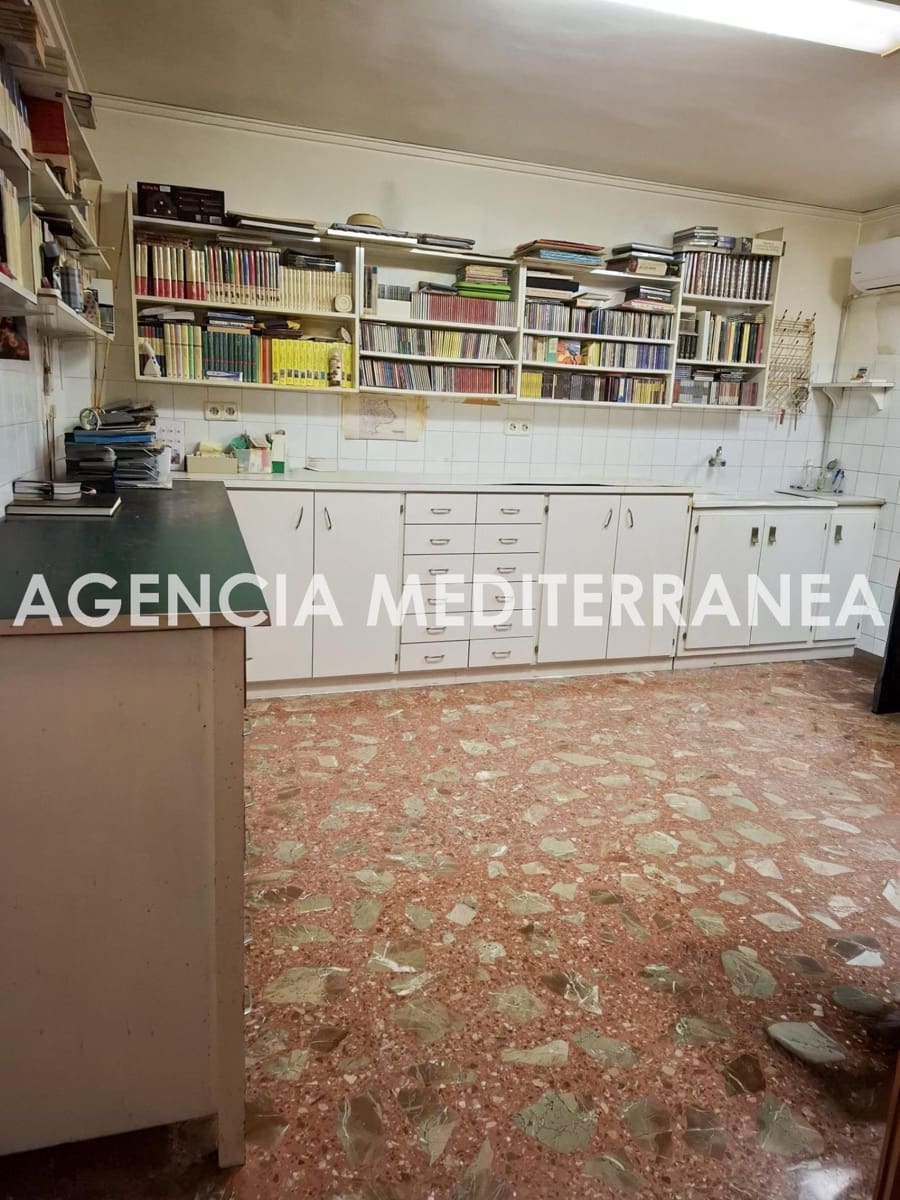 8 soverom Leilighet til salgs i Oliva med garasje - € 306 000 (Ref: 10168551)