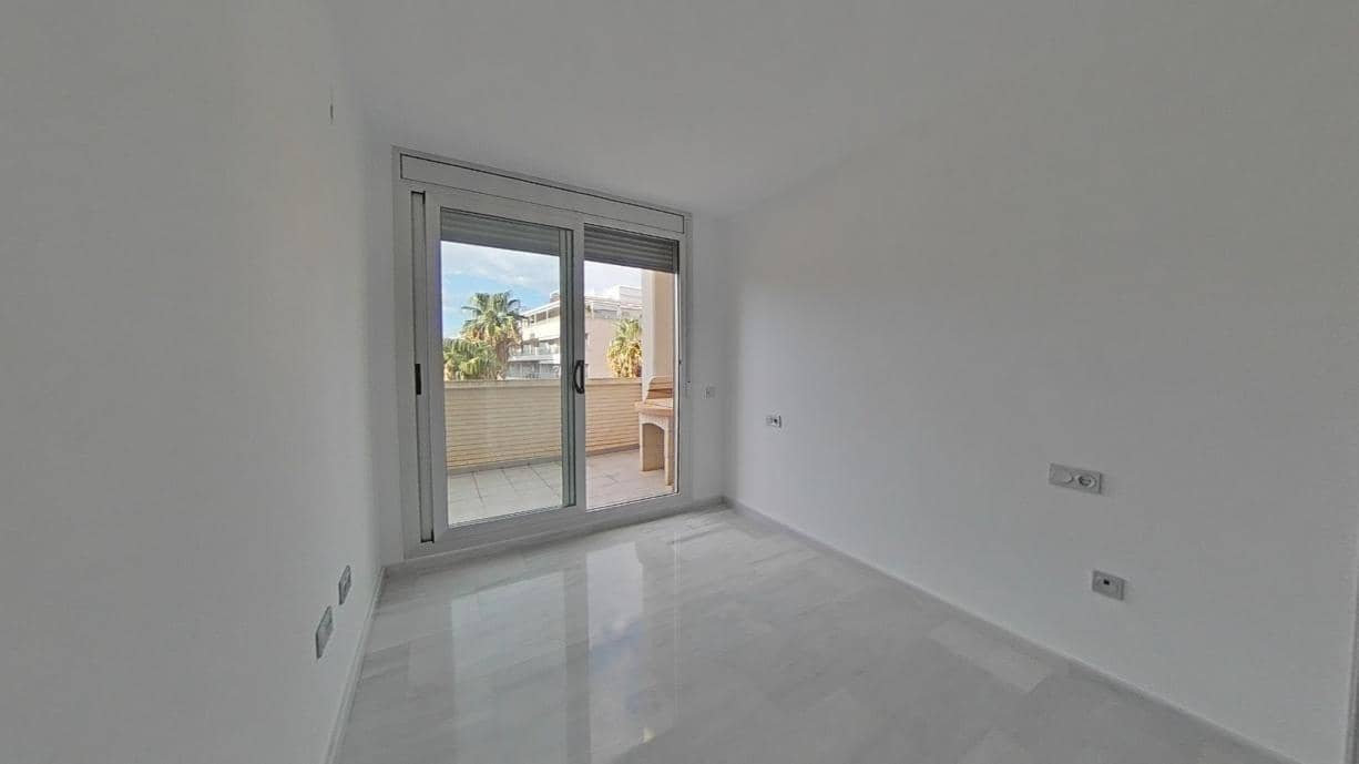 2 soverom Leilighet til salgs i Denia med svømmebasseng garasje - € 240 000 (Ref: 10168552)