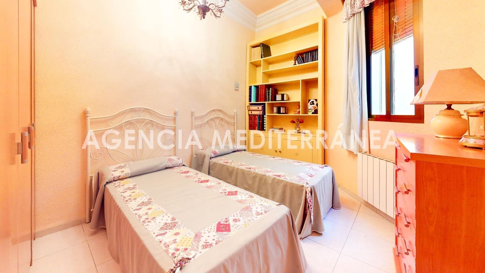 5 slaapkamer Flat te koop in Valencia stad - € 485.000 (Ref: 10183023)