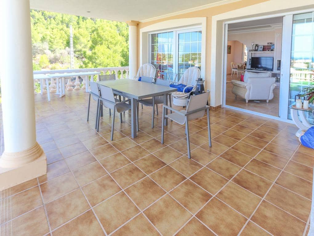 Chalet de 5 habitaciones en Dénia en venta con piscina garaje - 680.000 € (Ref: 7773220)