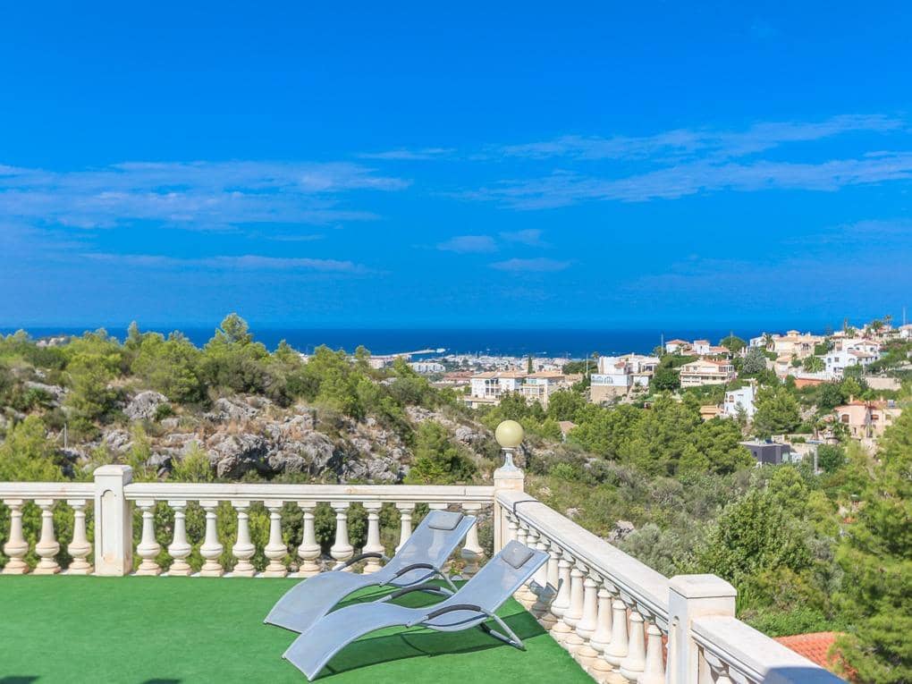 Chalet de 5 habitaciones en Dénia en venta con piscina garaje - 680.000 € (Ref: 7773220)