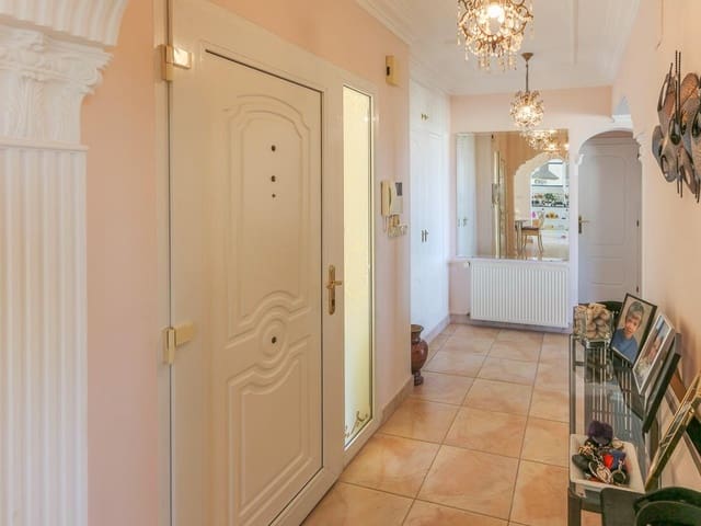 Chalet de 5 habitaciones en Dénia en venta con piscina garaje - 680.000 € (Ref: 7773220)