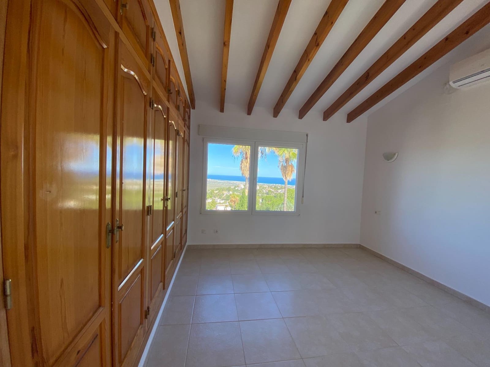 3 makuuhuone Huvila myytävänä paikassa Denia mukana uima-altaan - 580 000 € (Ref: 8576596)