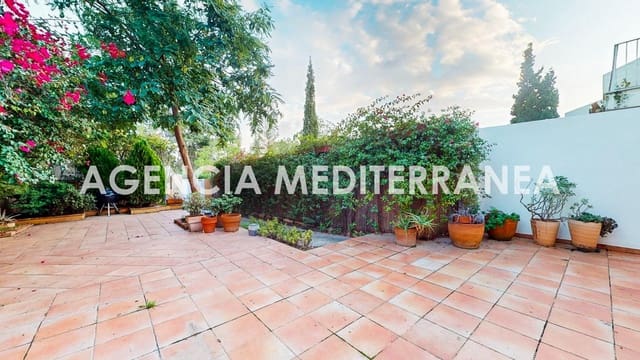 Pareado de 3 habitaciones en Paterna en venta con garaje - 495.000 € (Ref: 8641817)