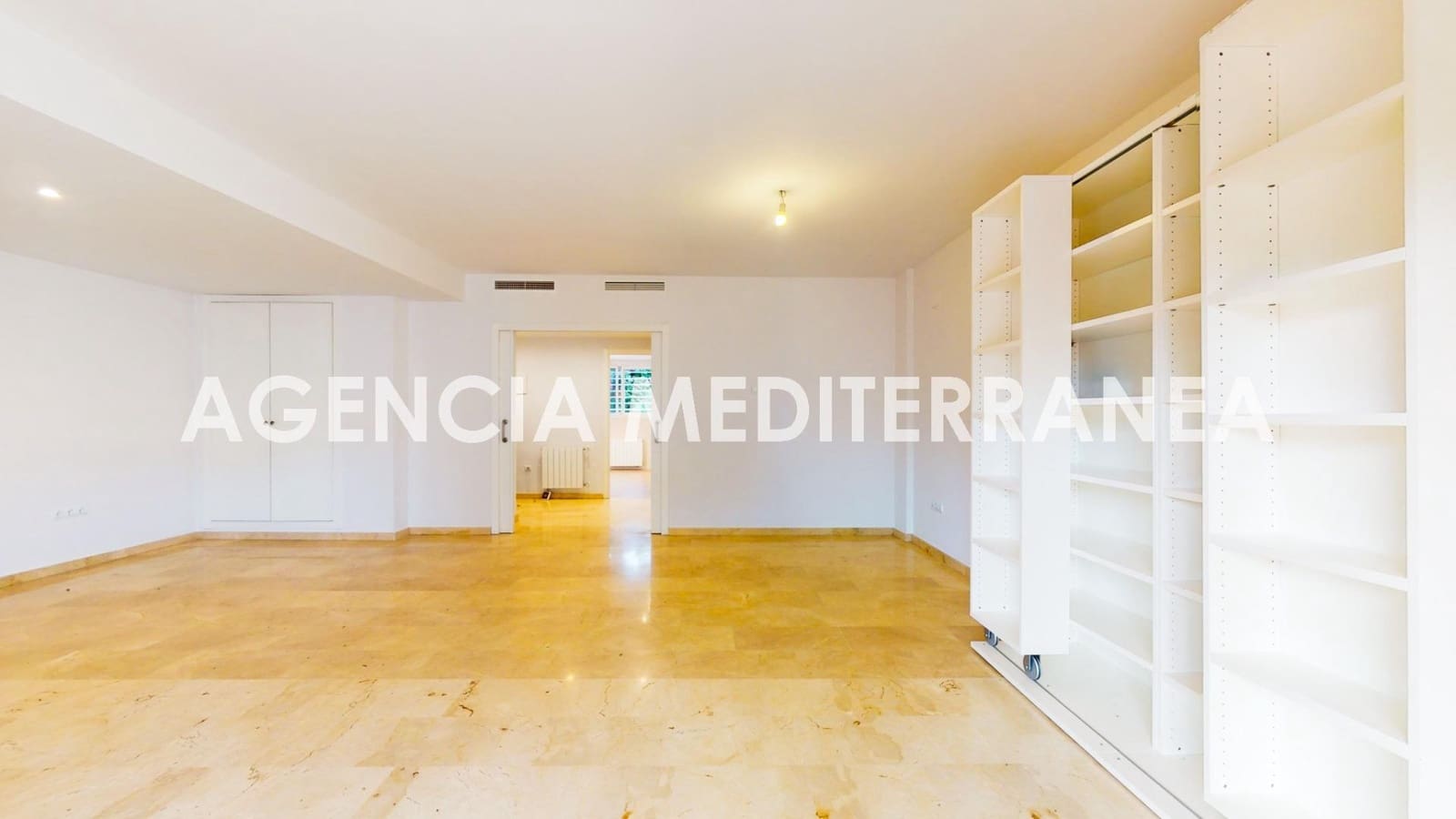 Pareado de 3 habitaciones en Paterna en venta con garaje - 495.000 € (Ref: 8641817)