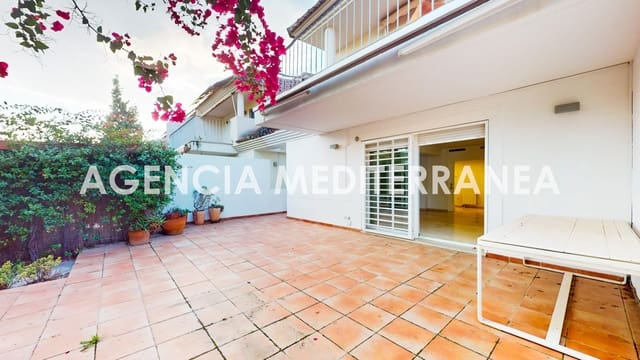 Pareado de 3 habitaciones en Paterna en venta con garaje - 495.000 € (Ref: 8641817)
