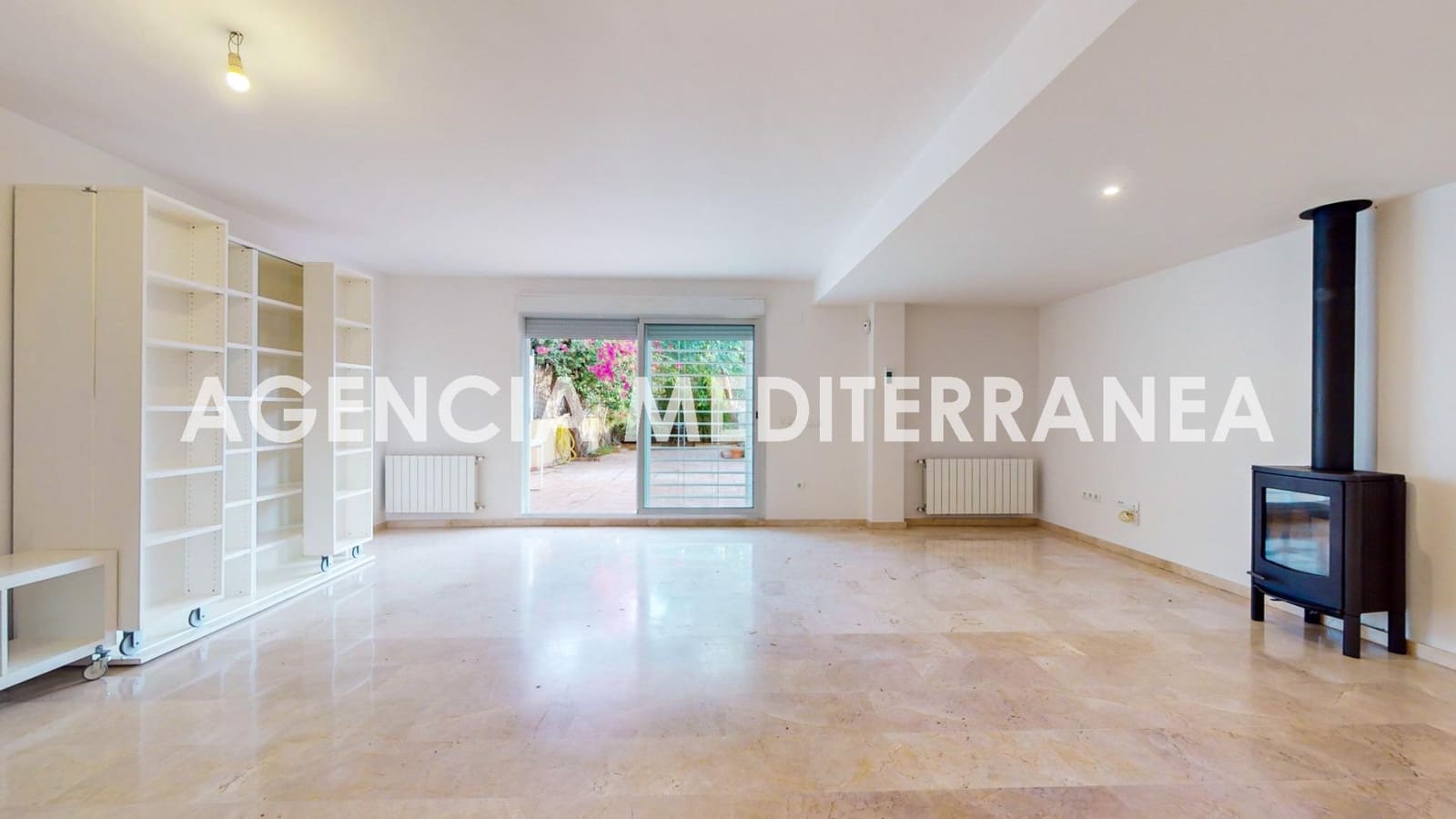 Pareado de 3 habitaciones en Paterna en venta con garaje - 495.000 € (Ref: 8641817)