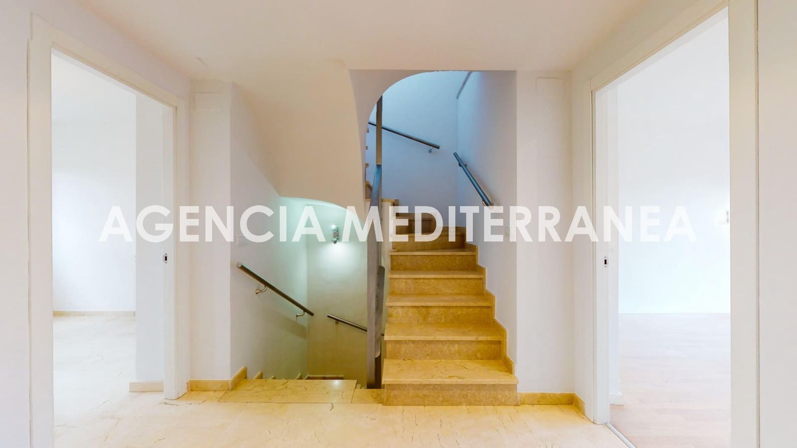 Pareado de 3 habitaciones en Paterna en venta con garaje - 495.000 € (Ref: 8641817)