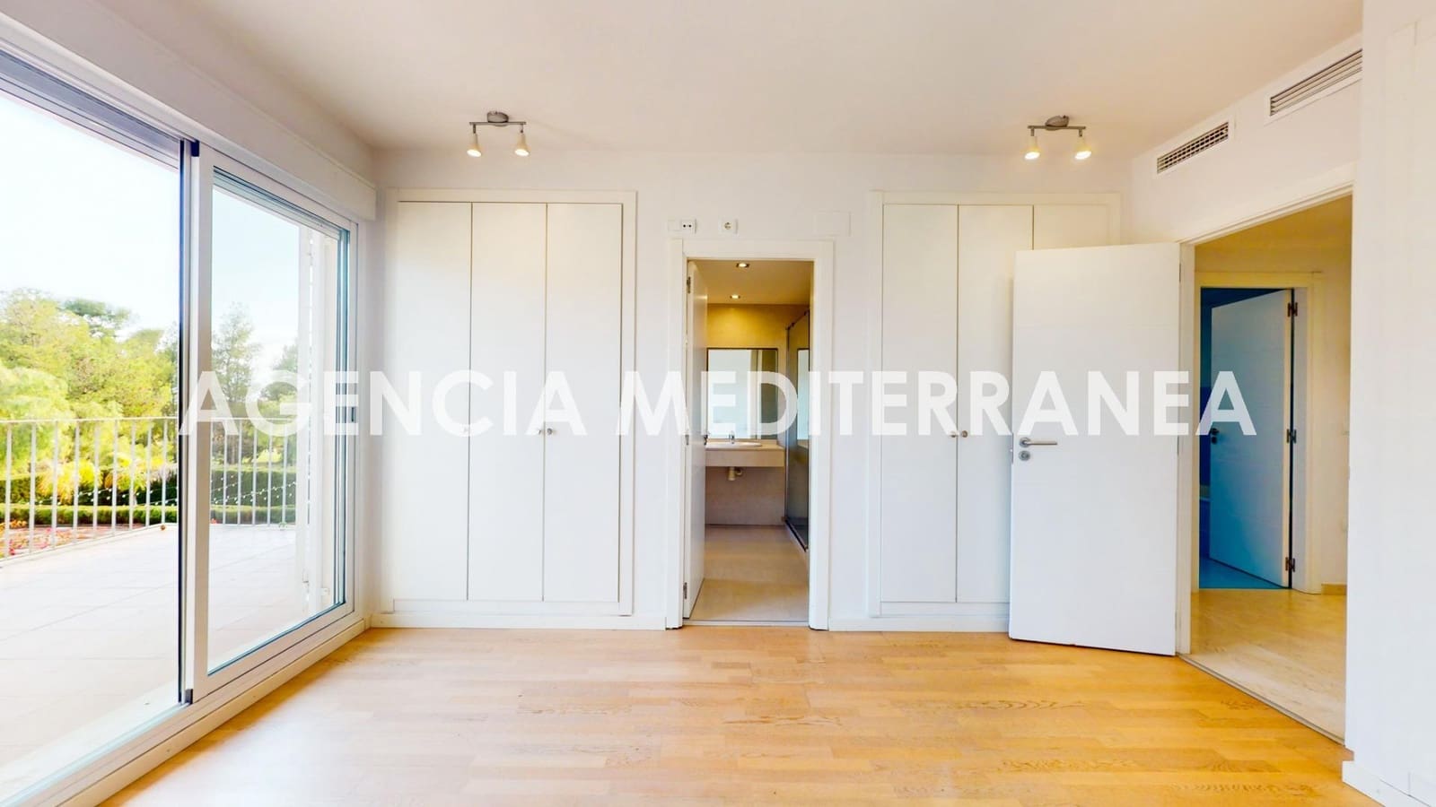 Pareado de 3 habitaciones en Paterna en venta con garaje - 495.000 € (Ref: 8641817)