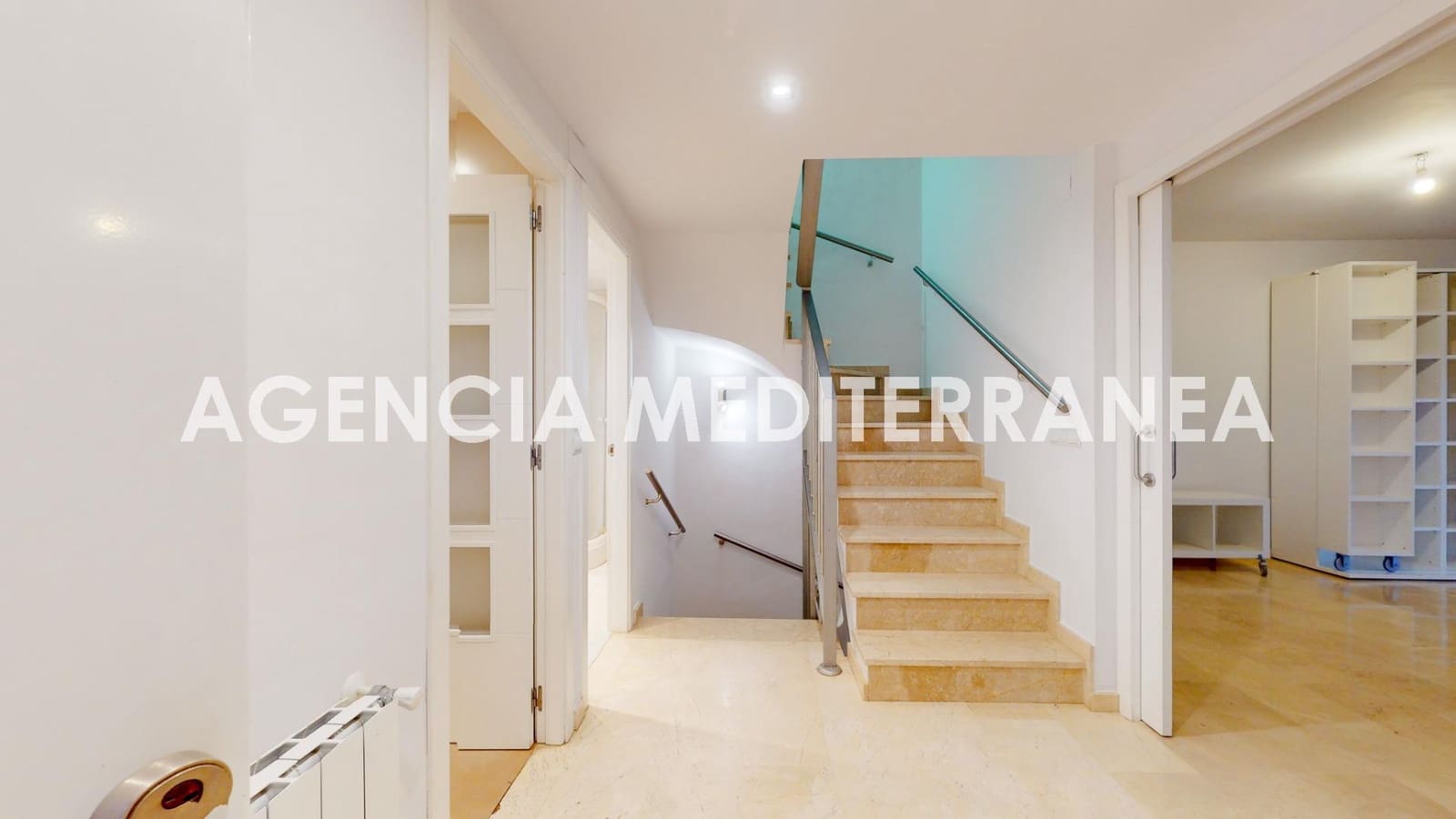 Pareado de 3 habitaciones en Paterna en venta con garaje - 495.000 € (Ref: 8641817)