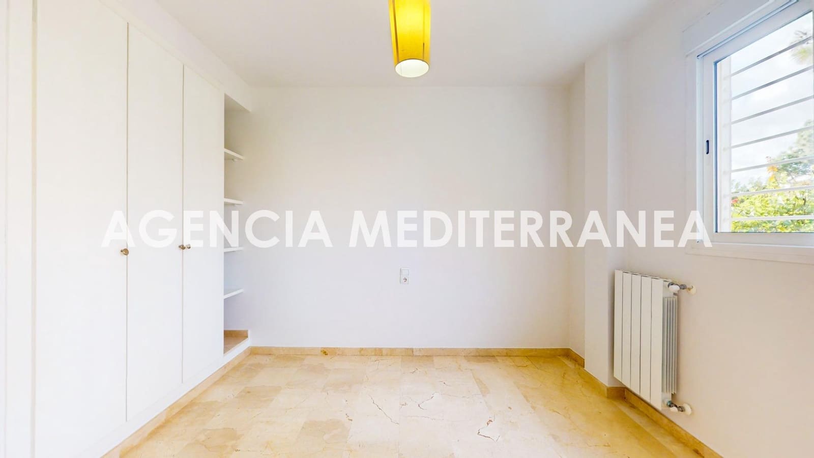 Pareado de 3 habitaciones en Paterna en venta con garaje - 495.000 € (Ref: 8641817)