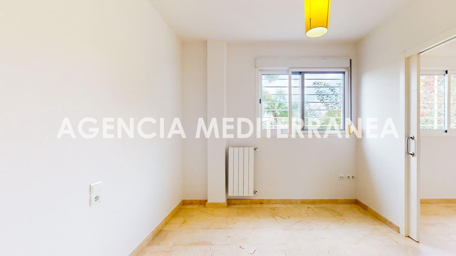 Pareado de 3 habitaciones en Paterna en venta con garaje - 495.000 € (Ref: 8641817)