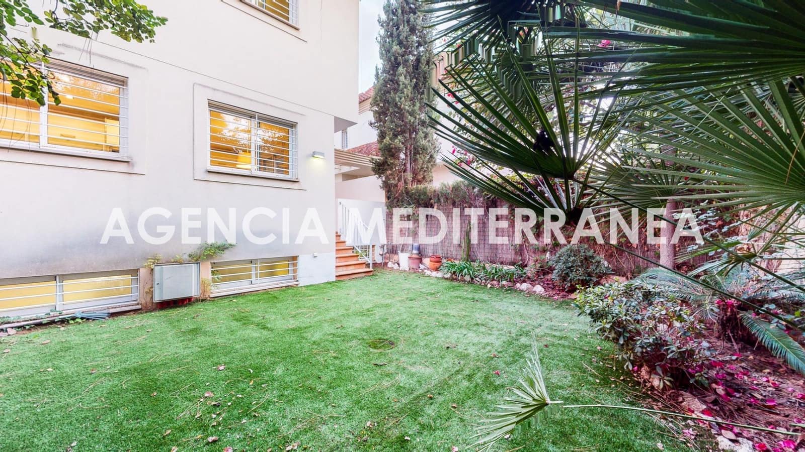 Pareado de 3 habitaciones en Paterna en venta con garaje - 495.000 € (Ref: 8641817)