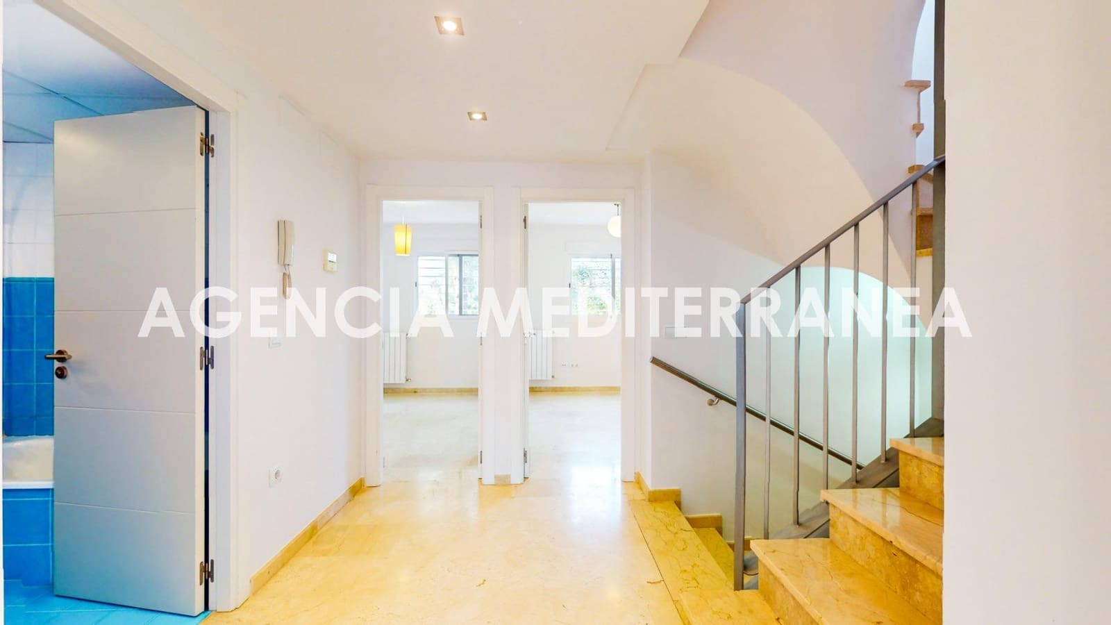 Pareado de 3 habitaciones en Paterna en venta con garaje - 495.000 € (Ref: 8641817)