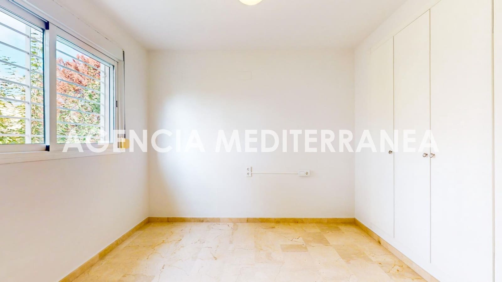 Pareado de 3 habitaciones en Paterna en venta con garaje - 495.000 € (Ref: 8641817)