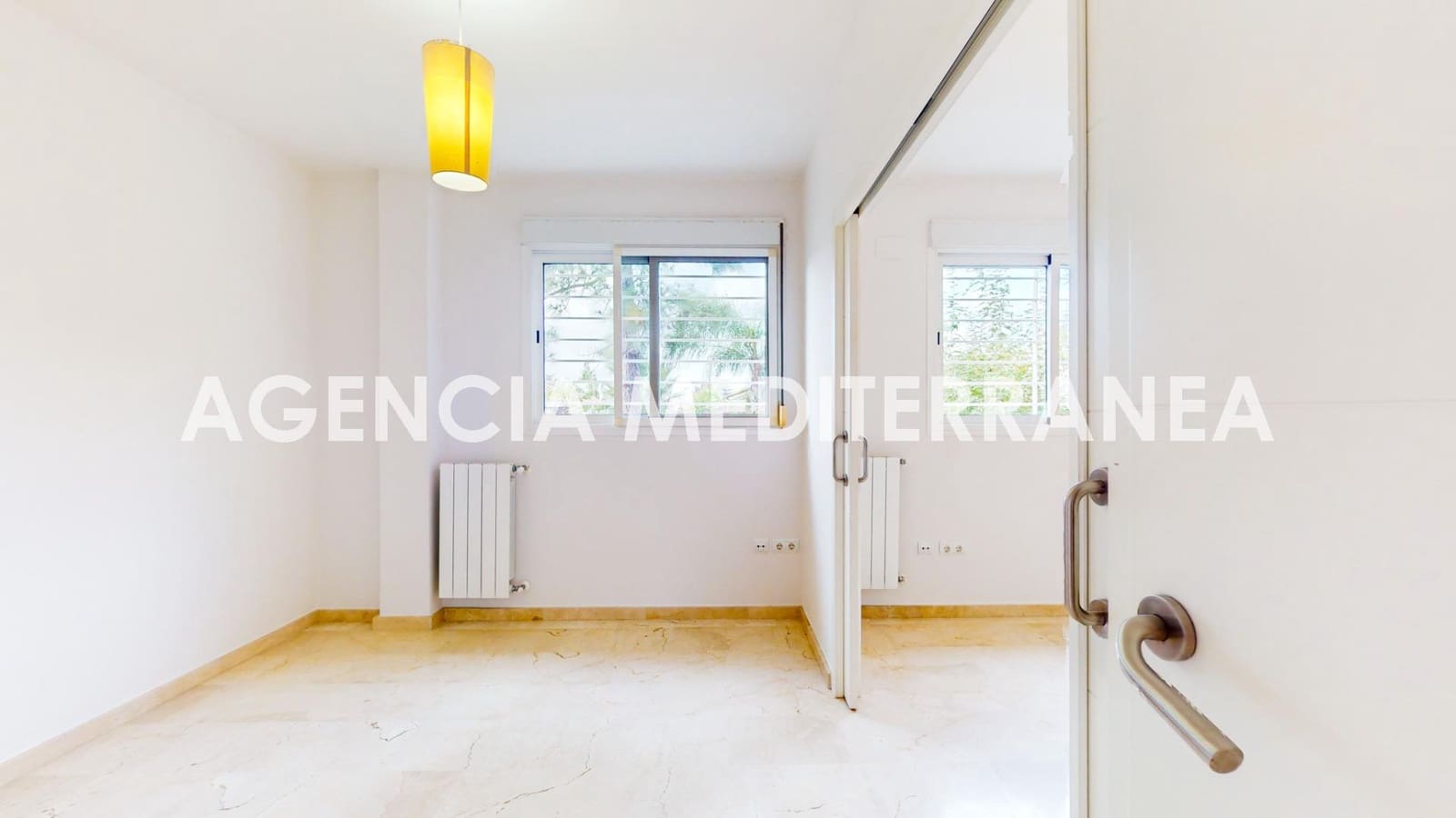 Pareado de 3 habitaciones en Paterna en venta con garaje - 495.000 € (Ref: 8641817)