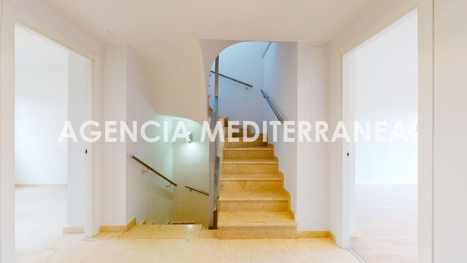 Pareado de 3 habitaciones en Paterna en venta con garaje - 495.000 € (Ref: 8641817)